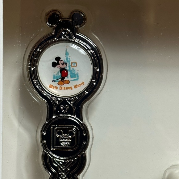 Walt Disney World Spoon & Thimble set - Picture 3 of 13